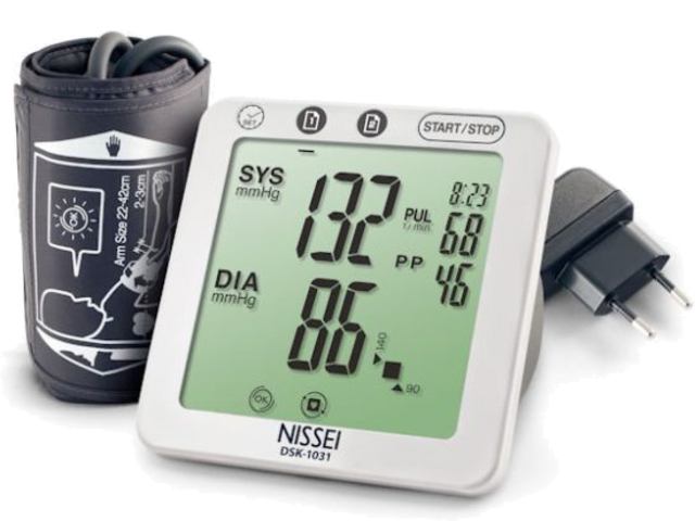 Nissei DSK-1031 vérnyomásmérő - adapterrel